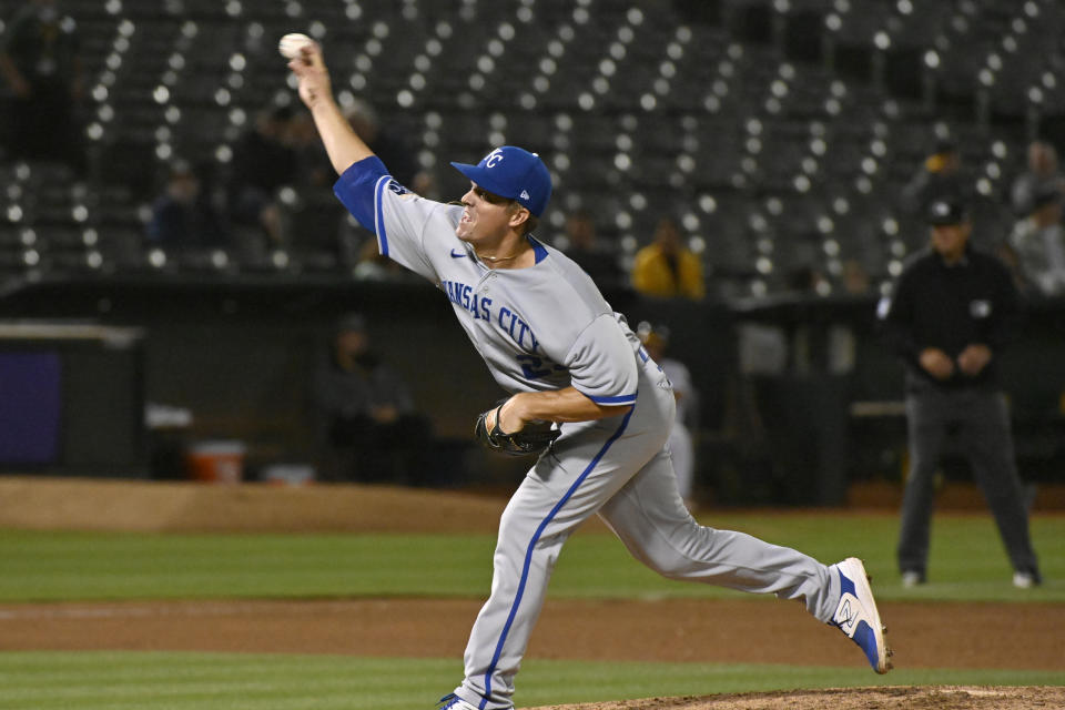 Kansas City Royals pitcher Zack Greinke throws to an Oakland Athletics batter during the fifth inning of a baseball game in Oakland, Calif., Tuesday, Aug. 22, 2023. (AP Photo/Nic Coury)