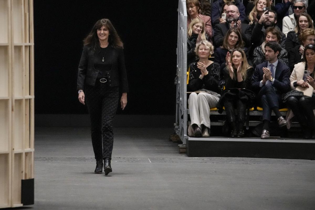 Virginie Viard, who succeeded Karl Lagerfeld at Chanel, leaves fashion house