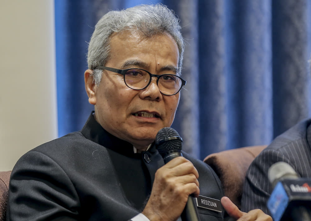 Datuk Seri Mohd Redzuan Yusof said Bersatu talked about its threat to leave Pakatan Harapan during its meeting this morning. — Picture by Firdaus Latif