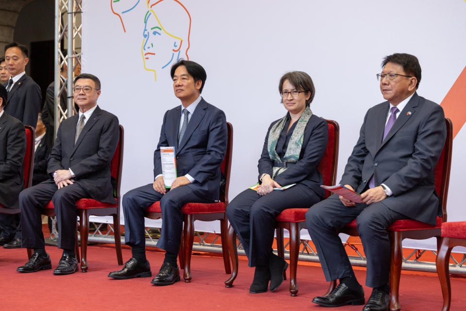  賴清德、蕭美琴、潘孟安、卓榮泰等人出席海外僑胞回國慶賀新任總統副總統就職茶會。 圖：總統府提供 