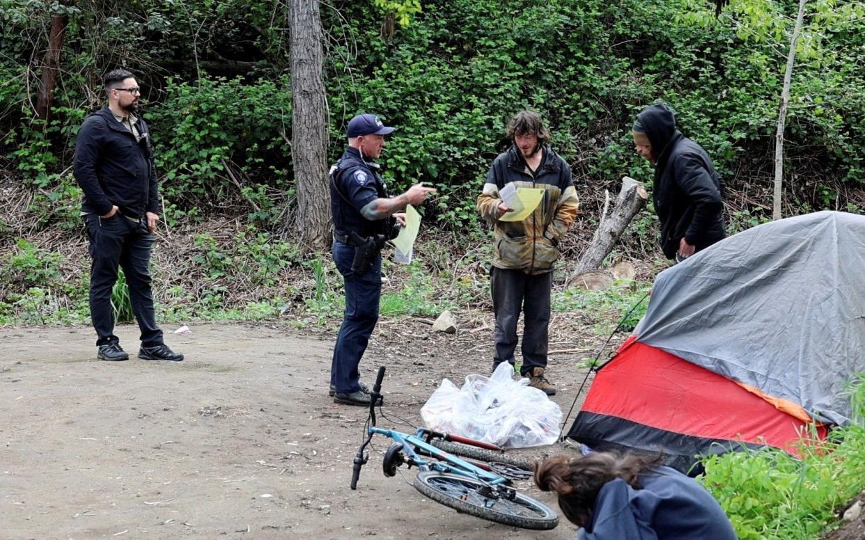 Oregon police fine homeless