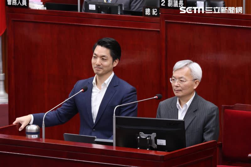 議會總質詢，台北市長蔣萬安（左）、警察局長張榮興（右）備詢。（圖／記者楊澍攝影）