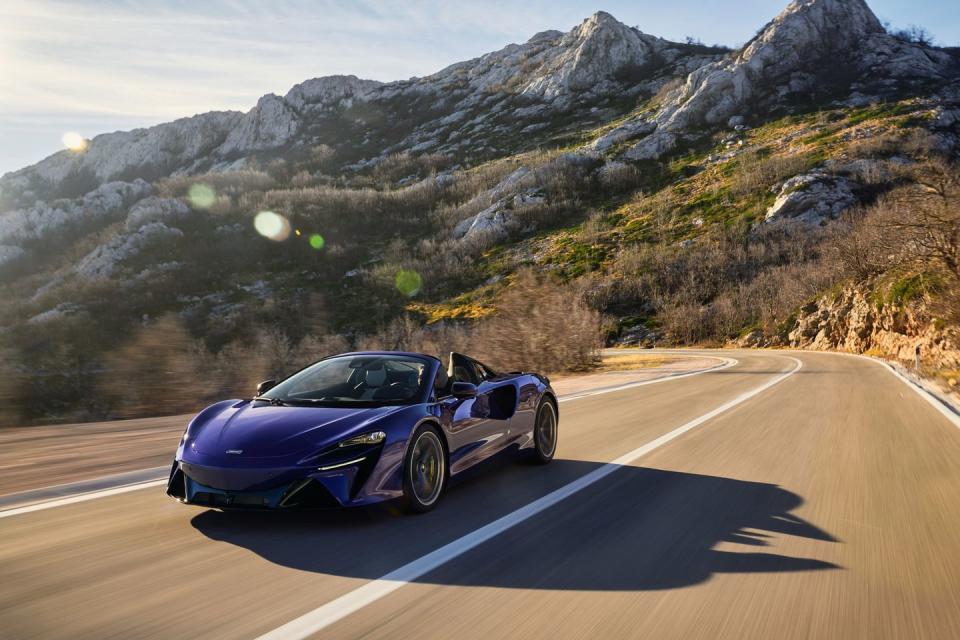 2025 mclaren artura spider