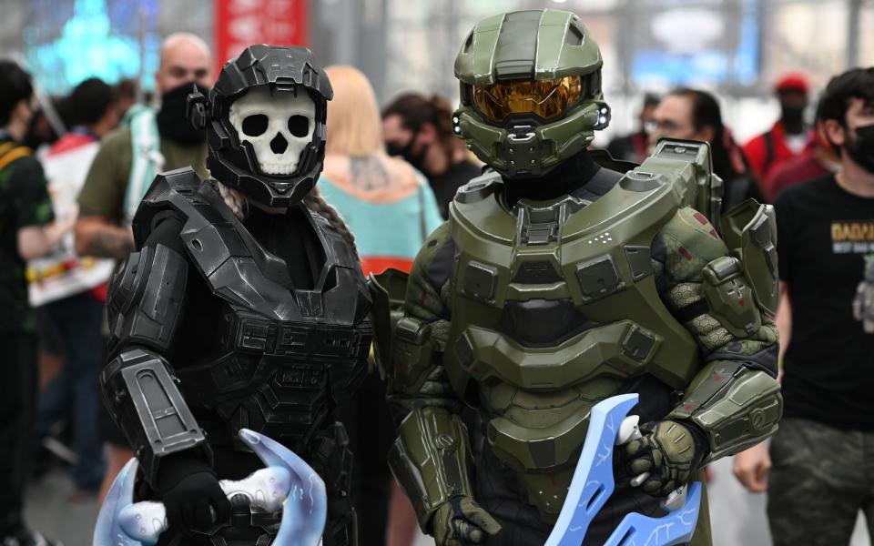 Das. Sind. Spartans! Klar, keine Comic Con ohne "Halo"-Fans. Die Rüstungen sind in der Regel selbst gebaut. (Bild: 2021 Getty Images/Ilya S. Savenok)