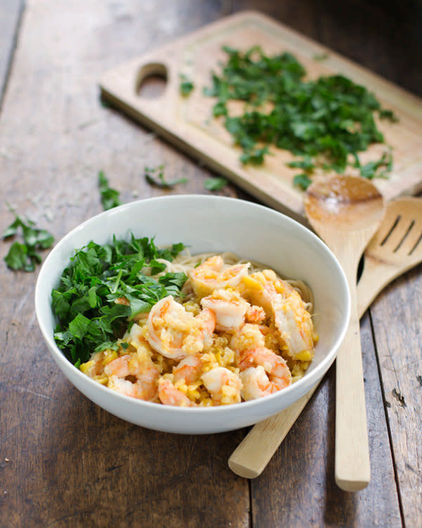 <strong>Get the <a href="http://pinchofyum.com/15-minute-shrimp-scampi" target="_blank">15-Minute Shrimp Scampi recipe</a>&nbsp;from Pinch of Yum</strong>