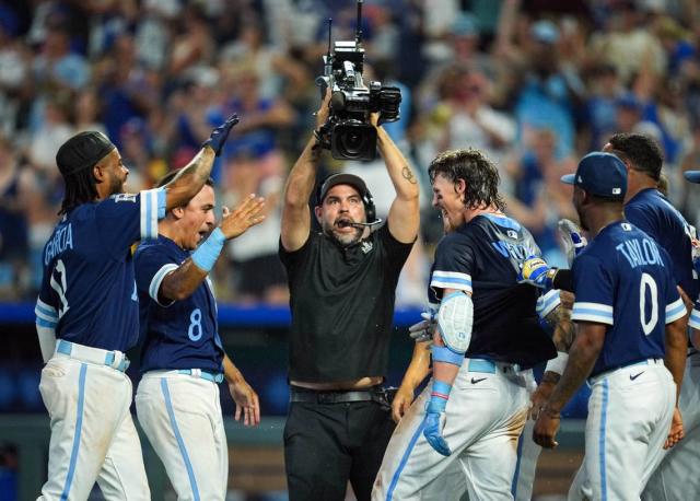 Salvador Perez, Bobby Witt Jr. playing in World Baseball Classic