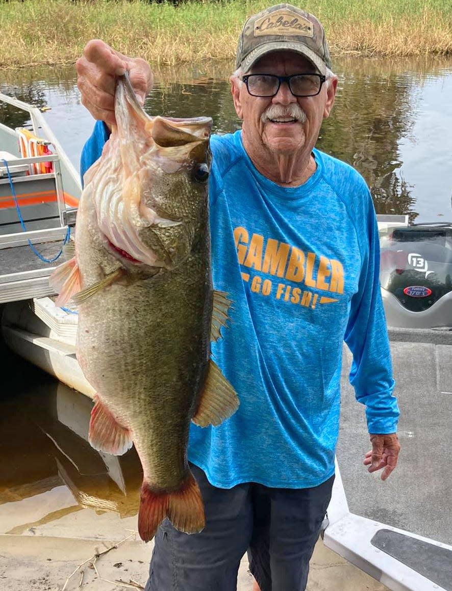 Charlie Wynperle had 17.00 pounds and also had big bass with this 9.60 pounder to win the Kissimmee Bass Series Senior tournament Nov. 12 on the Kissimmee Chain.