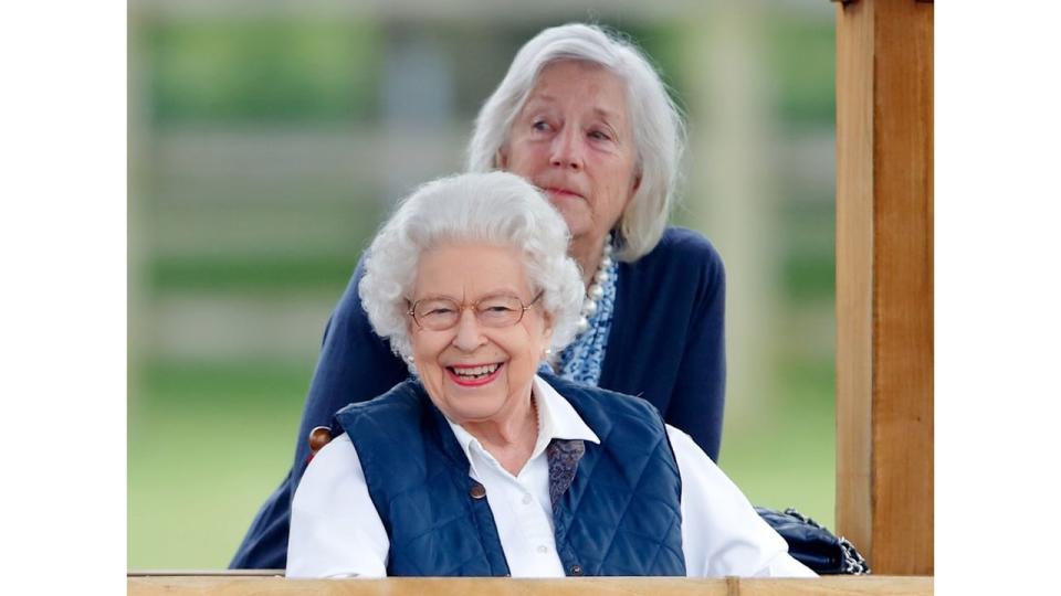 late queen with lady-in-waiting