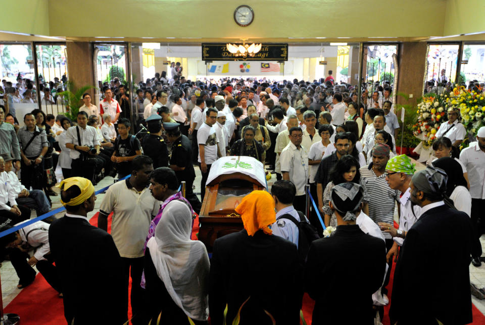 The coffin of the late Karpal Singh pictured at the Sri Pinang Hall, in Penang, today. – The Malaysian Insider by Najjua Zulkefli, April 20, 2014.