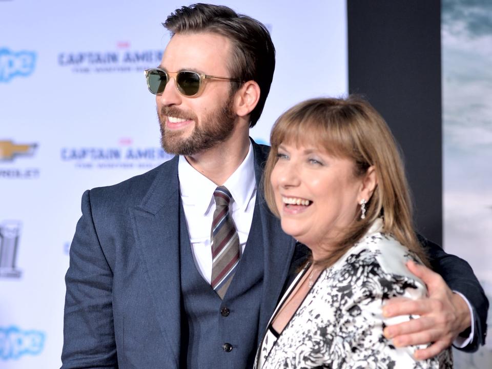 Chris Evans and his mom Lisa Evans at the premiere for "Captain America: The Winter Soldier."