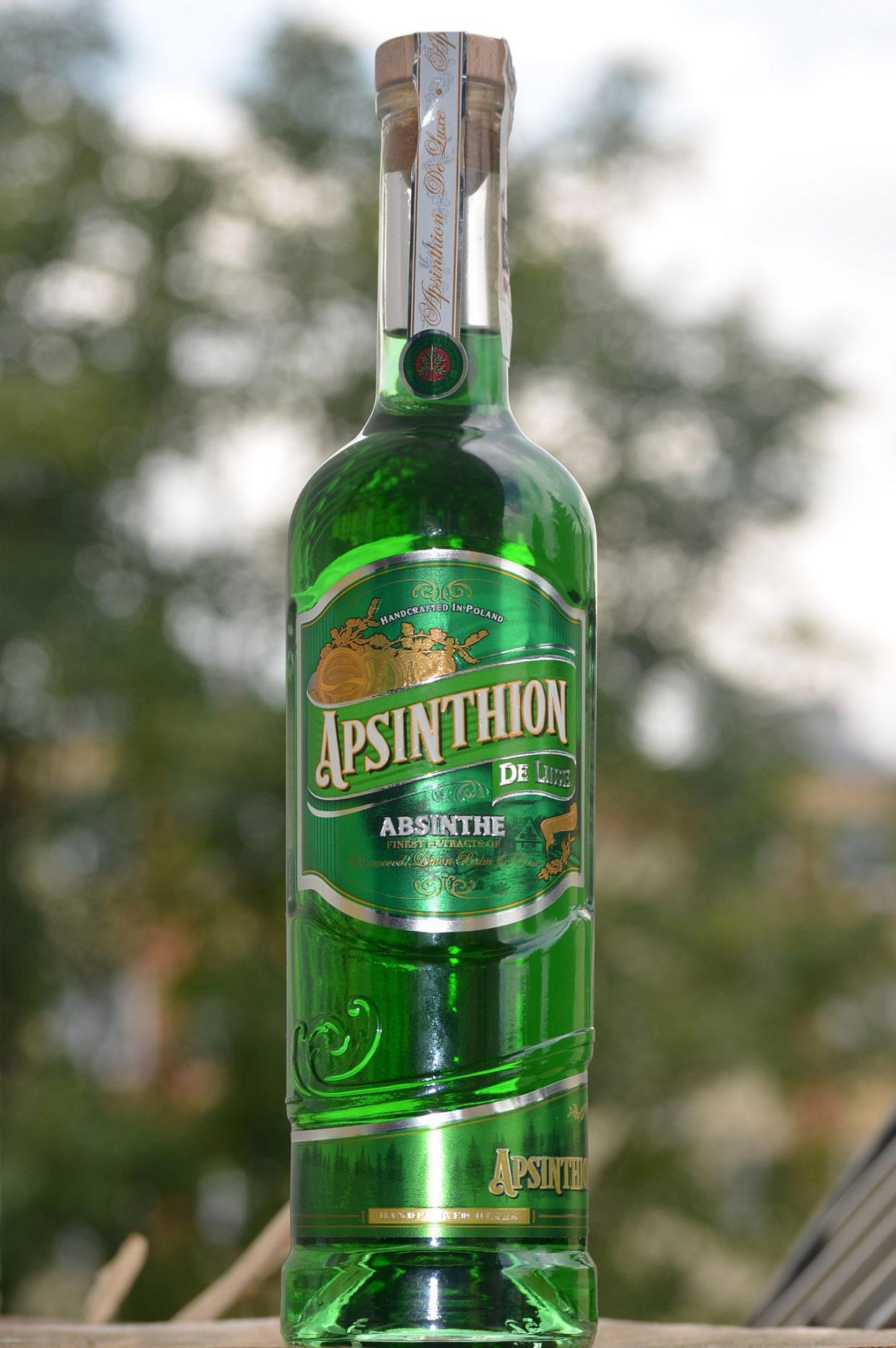Apsinthion absinthe bottle
