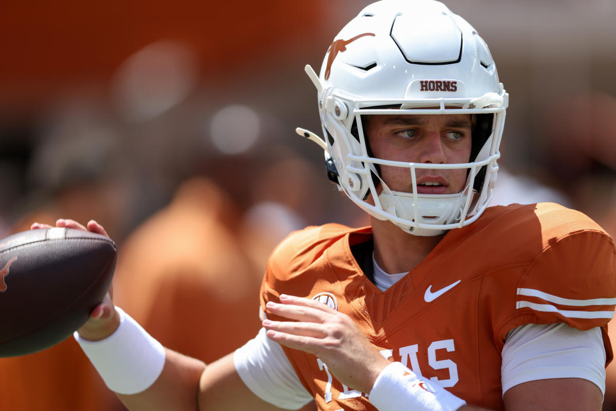 Texas QB Arch Manning throws first TD pass of college career