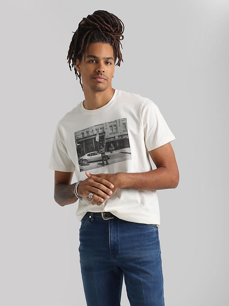 Wrangler X Leon Bridges Men's Photo T-Shirt in Vanilla Ice