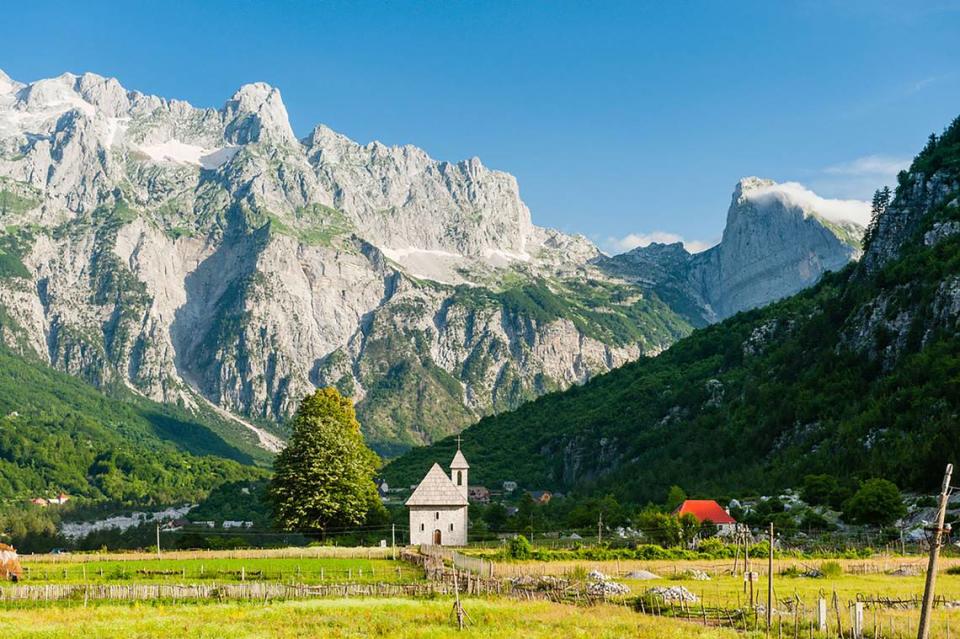 Paisaje montañoso en Albania.