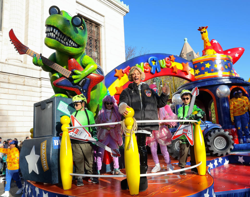 Macy's Thanksgiving day parade, floats, baloons, Christmas, Thanksgiving.