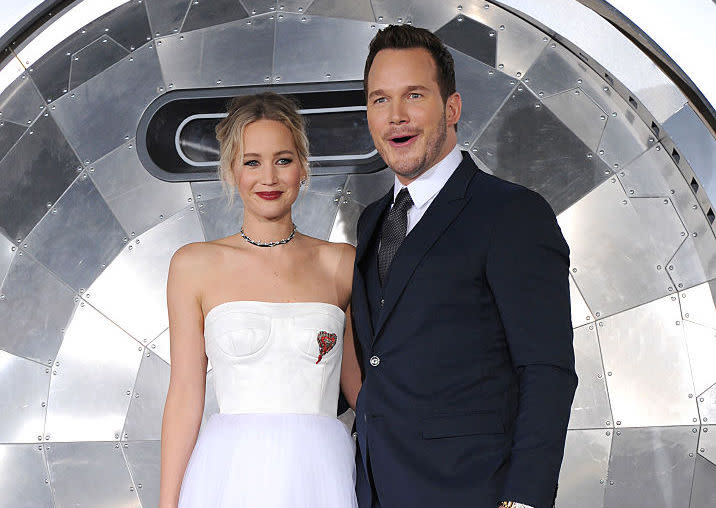 Jennifer Lawrence and Chris Pratt are at their best in the “Passengers” bloopers