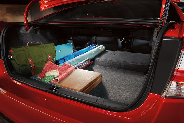 2017 Subaru Impreza Sedan 2.0i Limited rear cargo area photo