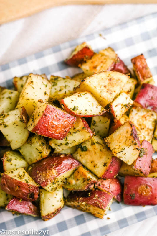 <p>Tastes of Lizzy T</p><p>Roasted red potatoes are a delicious side dish that pairs perfectly with just about everything. This recipe for crispy roasted potatoes is incredibly easy to make.</p><p><strong>Get the recipe: <a href="https://www.tastesoflizzyt.com/roasted-red-potatoes/" rel="nofollow noopener" target="_blank" data-ylk="slk:Roasted Red Potatoes with Crispy Skin;elm:context_link;itc:0;sec:content-canvas" class="link rapid-noclick-resp">Roasted Red Potatoes with Crispy Skin</a></strong></p>