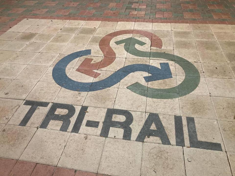 The Tri-rail logo greets travelers at the Sheridan Street station in Hollywood. Jeff Kleinman/jkleinman@miamiherald.com