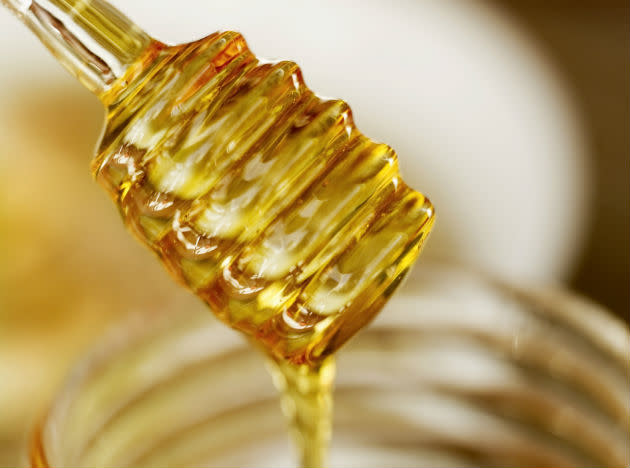 <b>Honey </b>scores over regular sugar when it comes to health issues. Honey contains compounds such as kaempferol and quercetin, which reduce brain-inflammation. This helps in preventing depression and keeps brain healthy. Honey is also better on your blood sugar levels.