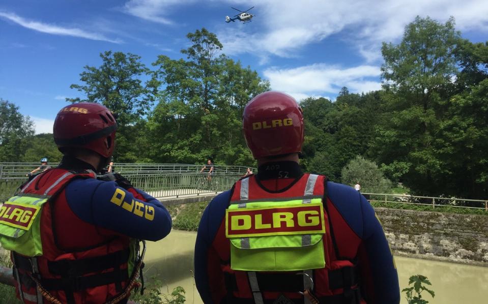 Die Strömungsretter der DLRG sind gründlich ausgebildet und gut ausgerüstet für den Einsatz an Flüssen. (Bild: DLRG München-Mitte)