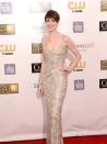 <p>Anne Hathaway wears Oscar de la Renta at the Annual Critics Choice Movie Awards in Santa Monica, January 2013.</p>