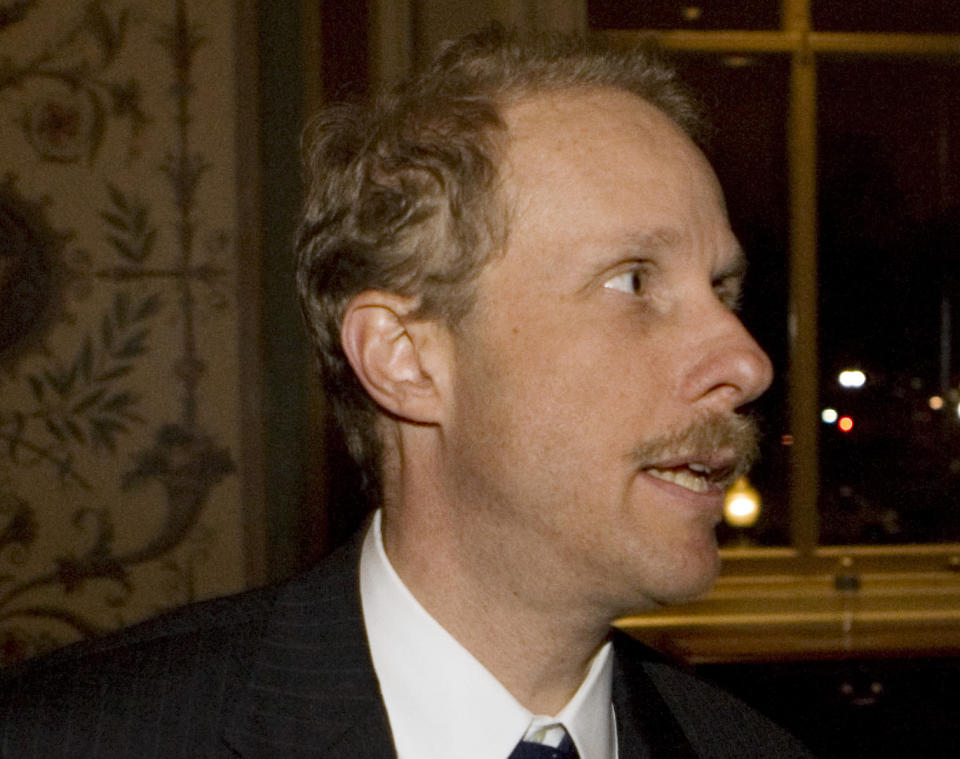 Stephen Feinberg arrives for a closed-door meeting on Capitol Hill in 2008. (Photo: Haraz N. Ghanbari/AP)