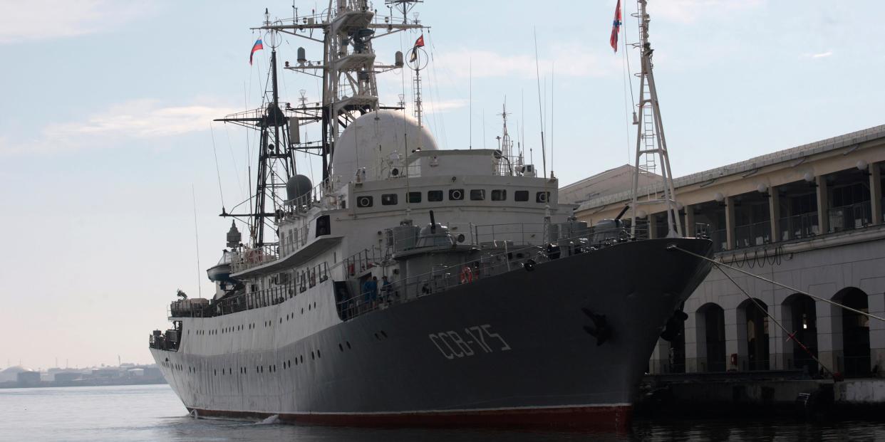 Russian spy ship Viktor Leonov