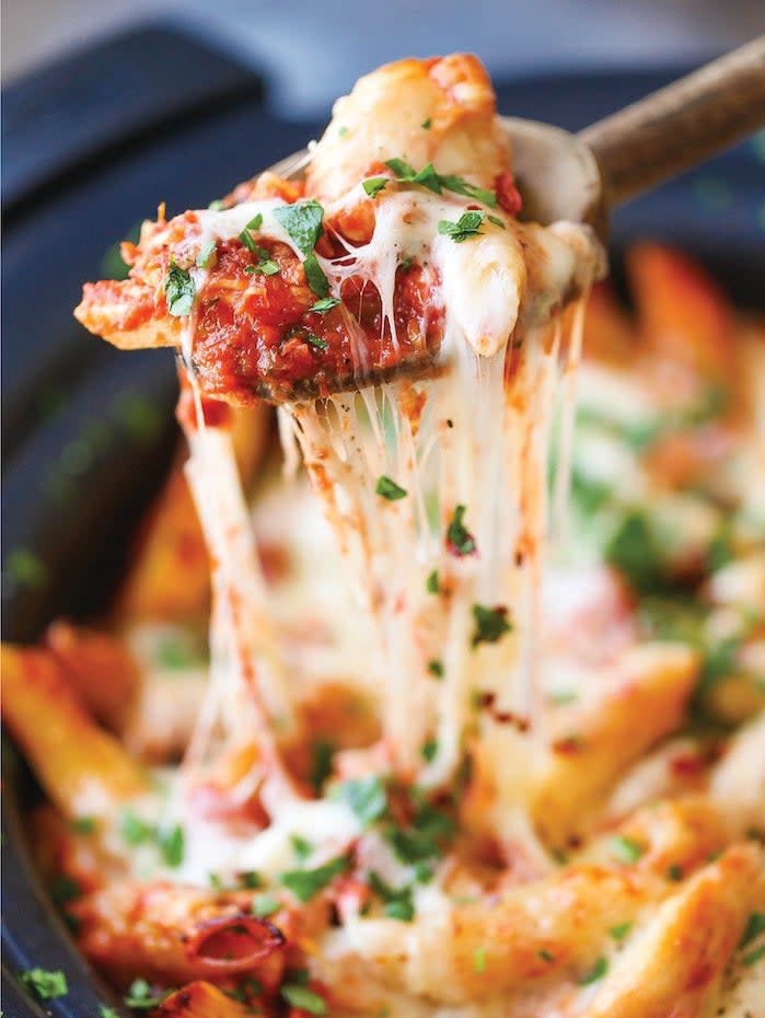 Slow Cooker Chicken Parmesan Pasta