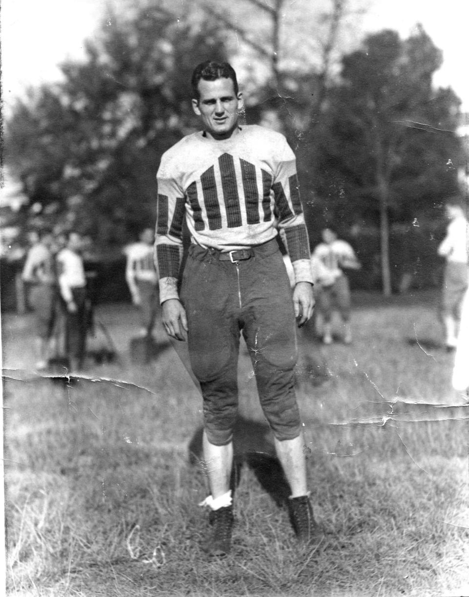 Paul W. Bryant played end for the University of Alabama's football team from 1933 to 1935.