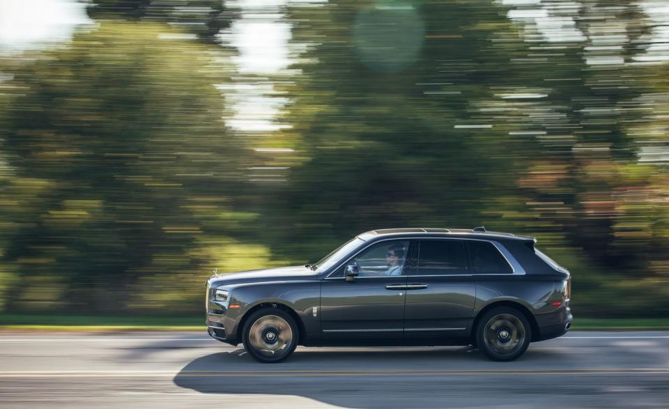 View Every Angle of the 2019 Rolls-Royce Cullinan