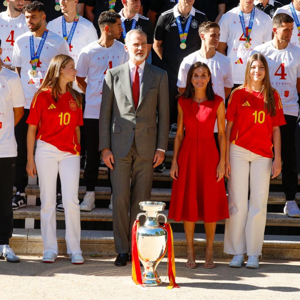 Reina Letizia Princesa Leonor Infanta Sofía selección fútbol España