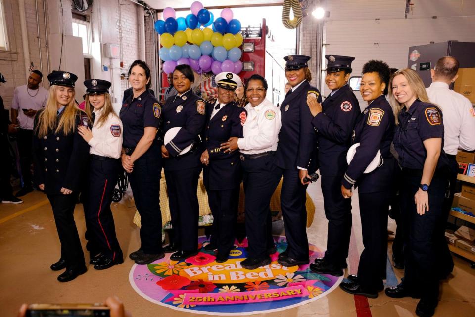 PHOTO: “Good Morning America” surprises mom of four and Hamden Fire Department Assistant Fire Chief Shelly Carter for the 25th anniversary of “Breakfast in Bed.' (José A. Alvarado Jr./ABC News)