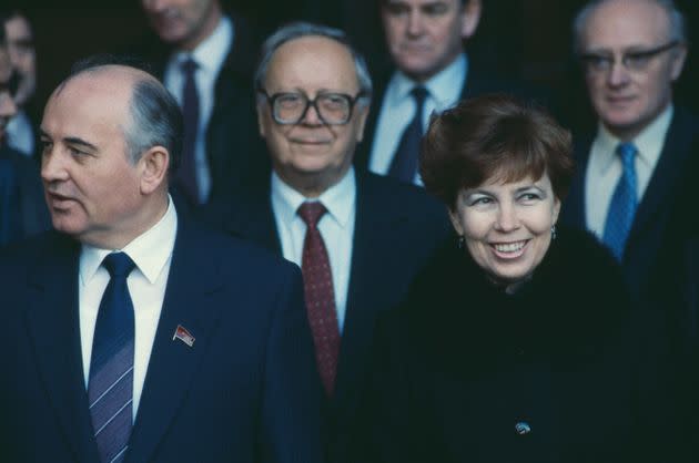 Mikhail and Raisa Gorbachev during his first visit to London in 1984. (Photo: Bryn Colton via Getty Images)