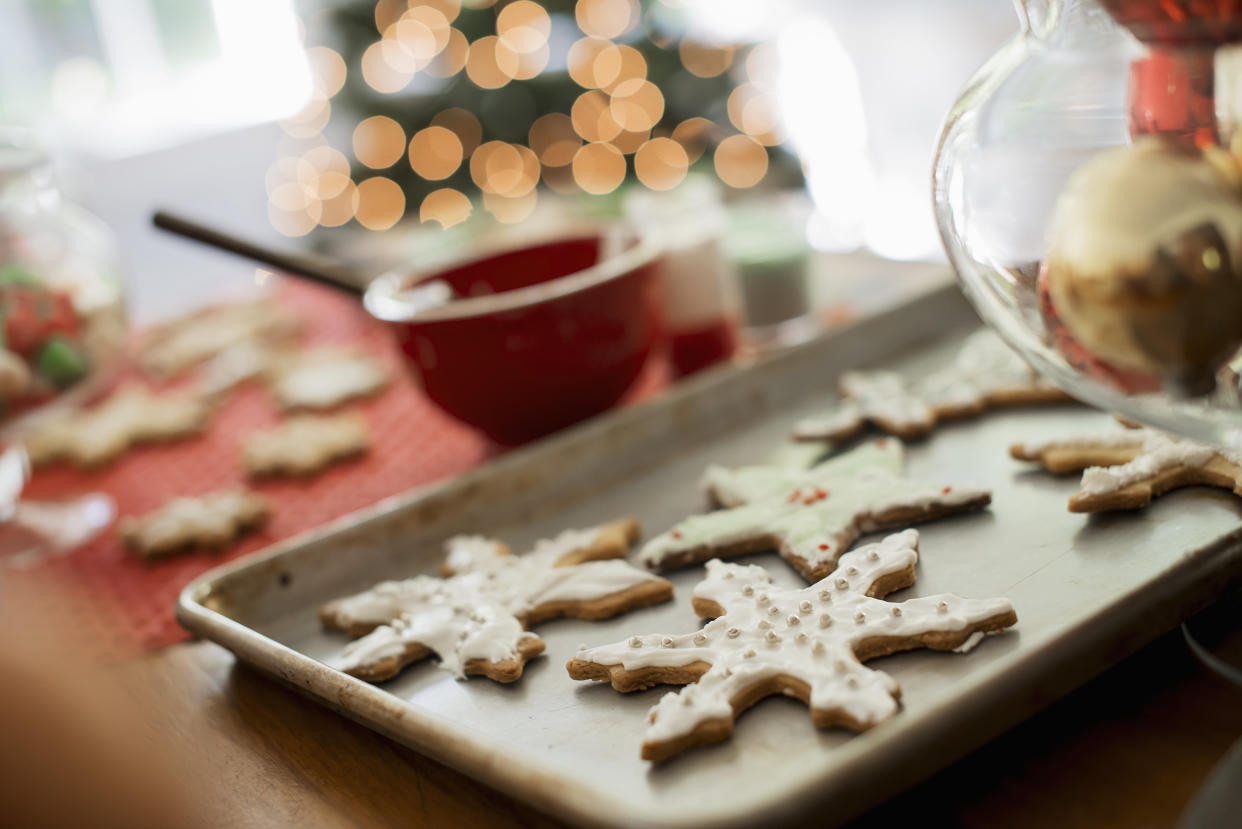 We asked members of the HuffPost Parents community about their holiday traditions that don&rsquo;t focus on toys. Baking goodies together was a popular idea. (Photo: Mint Images/Tim Pannell via Getty Images)