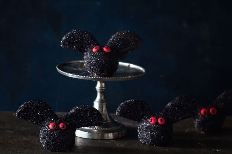 <p>So good, these fudgy brownie bat truffles will fly away in no time.</p><p>Get the <a href="https://www.delish.com/uk/cooking/recipes/a29205662/brownie-bat-truffles-recipe/" rel="nofollow noopener" target="_blank" data-ylk="slk:Brownie Bat Truffles;elm:context_link;itc:0;sec:content-canvas" class="link ">Brownie Bat Truffles</a> recipe.</p>