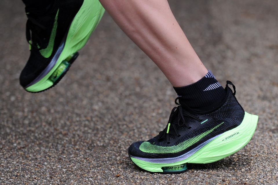 Nike desata una carrera frenética para crear las mejores zapatillas para  correr