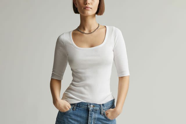 <p>Everlane</p>