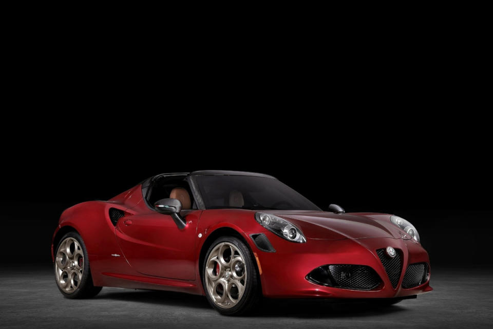 Alfa_Romeo-4C_Spider_33_Stradale_Tributo-2020-1600-03.jpg