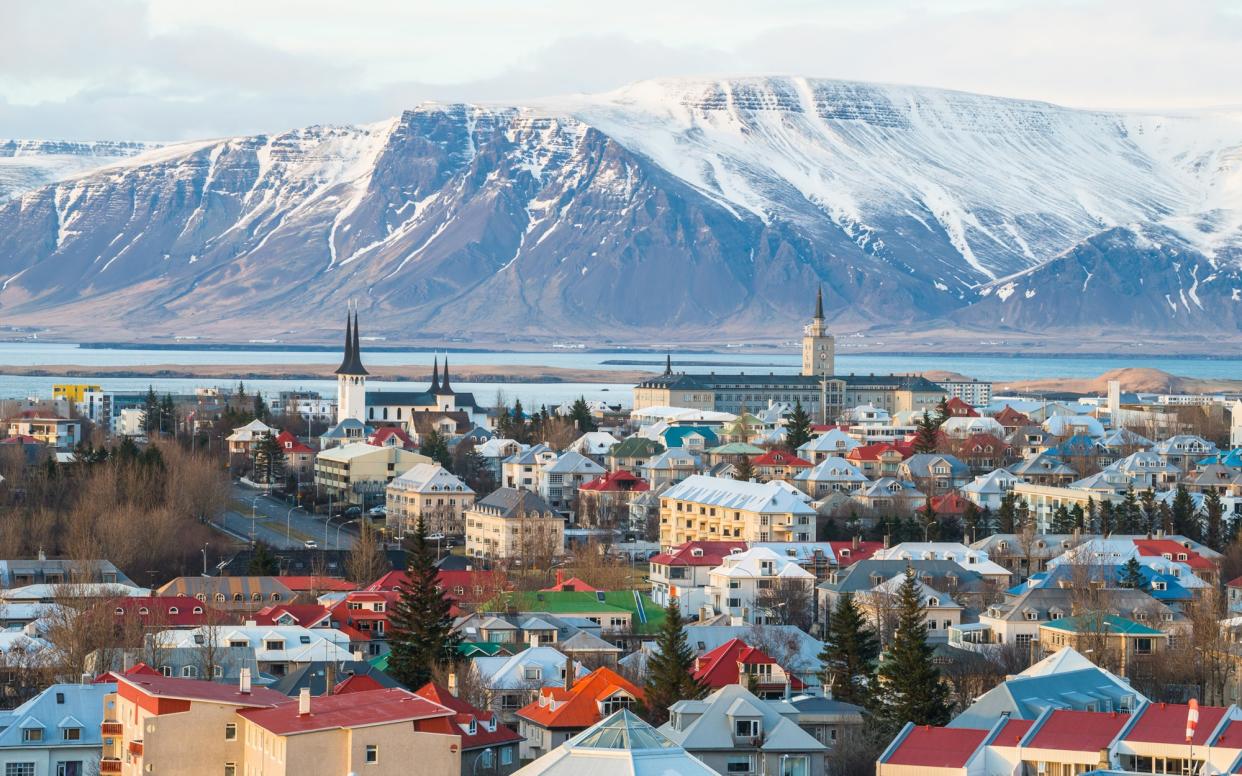 Reykjavik is flooded with a magical light in autumn and its streets are largely free of tourists. - boyloso - Fotolia