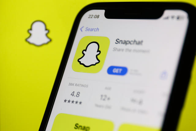 Official Snapchat Accounts Come With Special Perks
