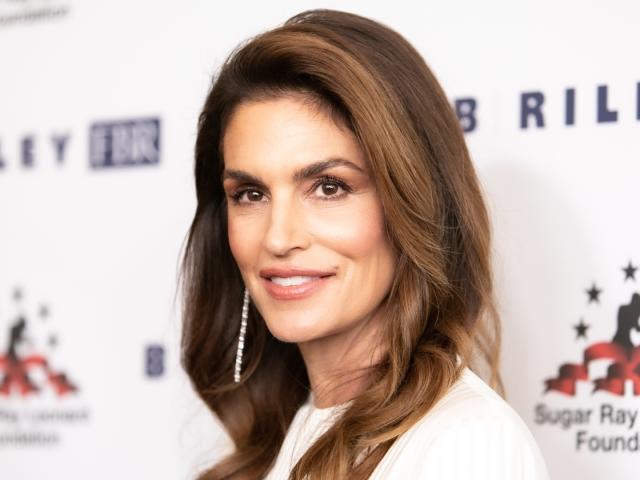 Cindy Crawford Shimmers on the Red Carpet — Plus More Can't-Miss