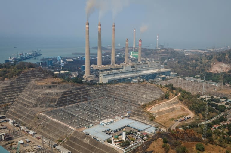 In zwei der größten Volkswirtschaften Südostasiens nimmt die Abhängigkeit von Kohle als Energieträger weiter zu, während der Ausbau der Erneuerbaren schwächelt. (Ronald SIAGIAN)