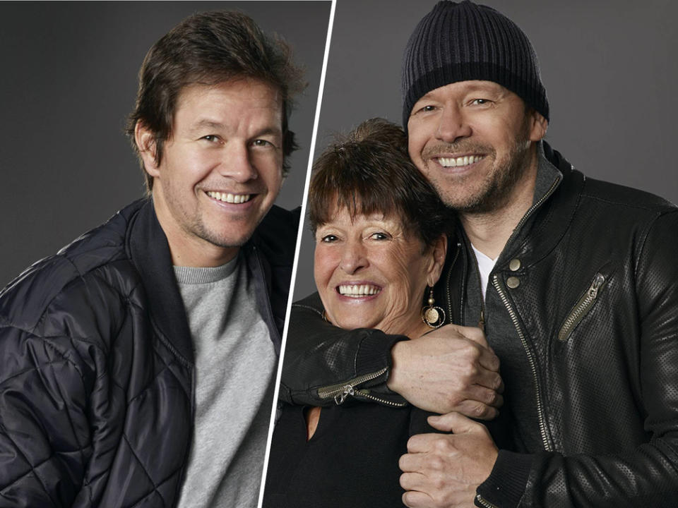 Mutter Alma stand mit ihren Söhnen Mark (l.) und Donnie in der Reality-Show "Wahlburgers" vor der Kamera. (Bild: [M] imago images / Cinema Publishers Collection)