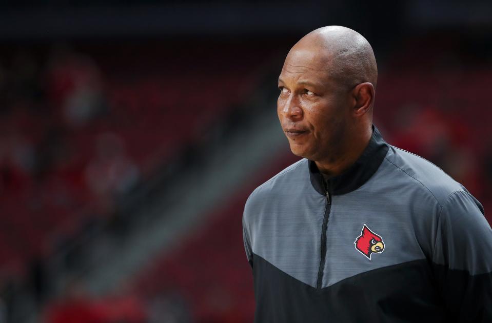 U of L head coach Kenny Payne looked on as the Cardinals took on Maryland. Nov. 29, 2022