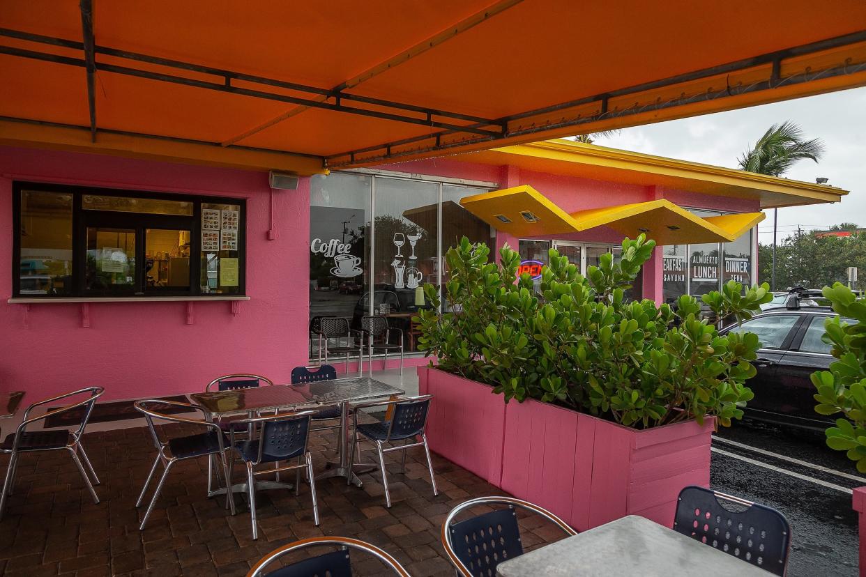 Outdoor seating at the former La Cabana Latin Grill in West Palm Beach in  August, 2023. The restaurant is moving to Forest Hill Boulevard.
