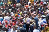 <p>Emmanuel Macron à Mamoudzou, mardi. </p>