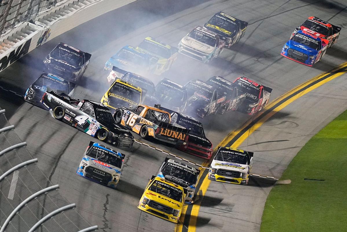 FS1 showed the end of NASCAR Trucks race instead of UCF vs