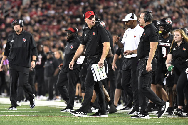 Louisville coach Jeff Brohm plays all nine quarterbacks on roster in  shutout win over Murray State 