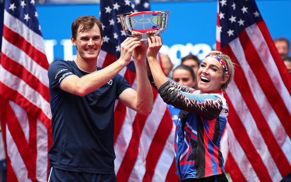 Jamie Murray lifts the trophy with his partner Bethanie Mattek-Sands - Getty Images North America